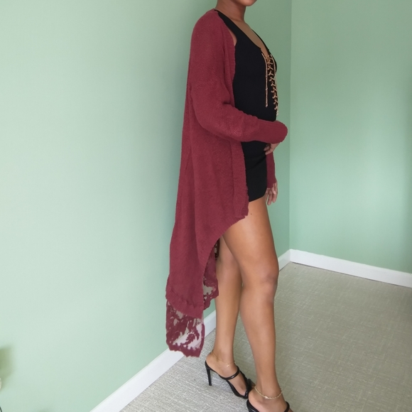 1804 coin women's hi-lo burgundy lace sweater - Picture 4 of 15